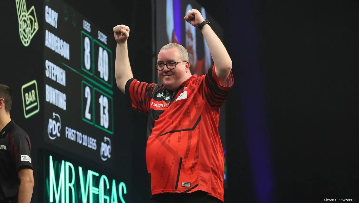 Bullet hits back Stephen Bunting takes down German debutant Kai